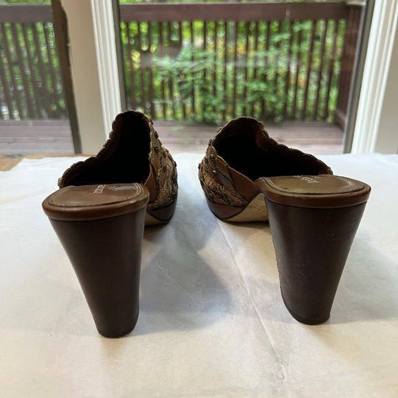 Liz Claiborne Multi Color Mules. Sz 11 - Picture 3 of 6